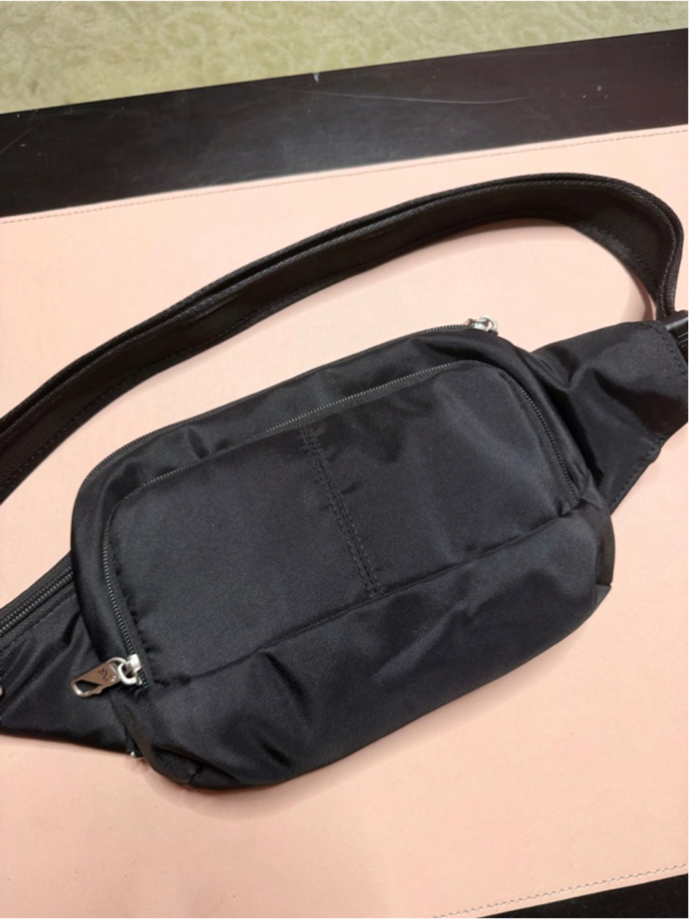 Travelon Black Anti-Theft Travel Bag Like NEW - Picture 3 of 16